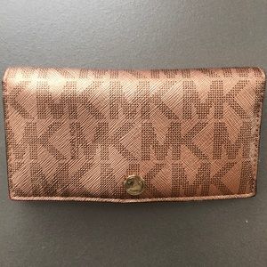 Rose gold Michael kors wallet